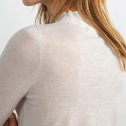 Humanoid Langdon Wool Top in Cloud - women -Premium Sales 06dd0dc9dcbf4f6bad881021c8ab0468 1080x