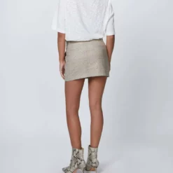 Stine Goya Leonie T-Shirt in White - women -Premium Sales 0d6daefc9a2a4969ae47c4ec530a1cb3 1080x