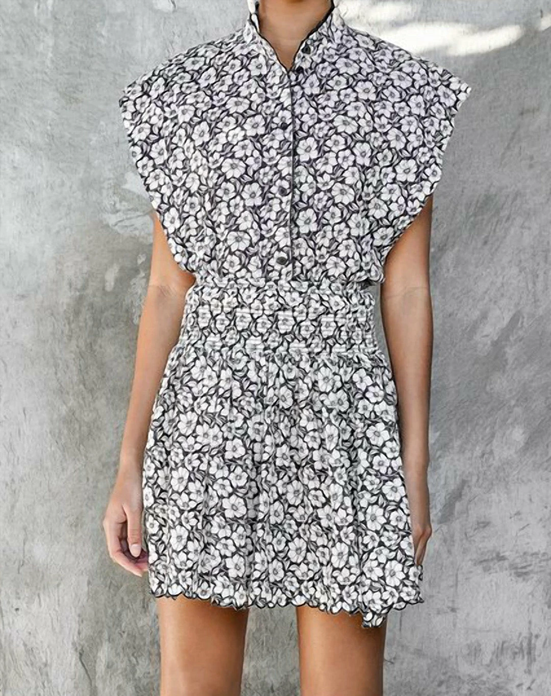 Christy Lynn Nora Top in Black Posey Print - women 4 Christy Lynn Nora Top in Black Posey Print - women - Image 2