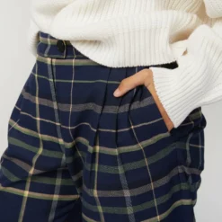 Stine Goya Laia Pants in Tartan Navy - women 10 Stine Goya Laia Pants in Tartan Navy - women -Premium Sales 3aba311e902947c3bd579f91a70d0c3c 13641400 6b4c 4f40 8d8c b1cb360b68d3 1080x