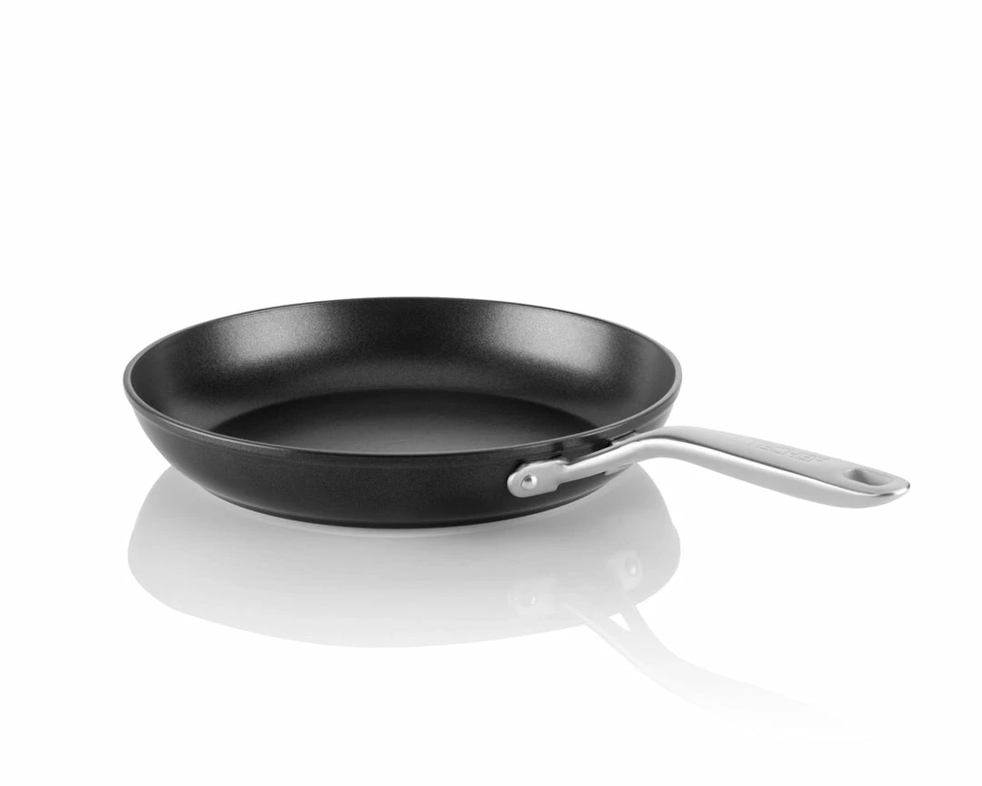 TECHEF Onyx Collection - 12 Inch Frying Pan with Cover 5 TECHEF Onyx Collection - 12 Inch Frying Pan with Cover - Image 3