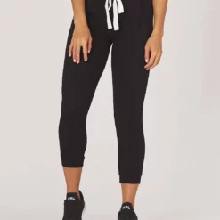 Glyder Comfort 7/8 Jogger in Black - women