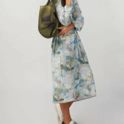 Stine Goya Idunn Hue Bag in Hue - women -Premium Sales 60bc25d9c78f4d368da13f12aa7c4c34 e7c6da62 d950 4317 9576 61b8adc0c9b9 1080x