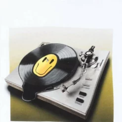 Molo Kids Roxo Melted Lp Tee in White -Premium Sales be8ada0db8d04132bfd0a4f4d39c7902 b91b137b 49d6 4bdd a1f2 3c4ce527902e 1080x