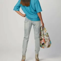 Stine Goya Boris T-Shirt in Turquoise - women 7 Stine Goya Boris T-Shirt in Turquoise - women -Premium Sales d442821ff341468c8f3bbe0f2ad8df86 1080x