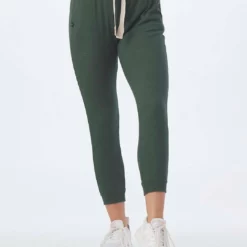 Glyder Comfort 7/8 Jogger in Forest - women